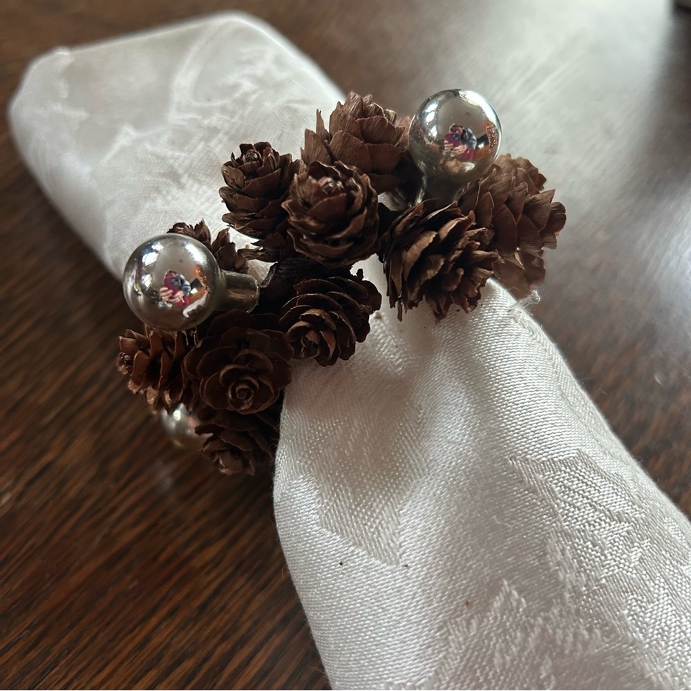 Pottery Barn Pinecone Napkin Rings